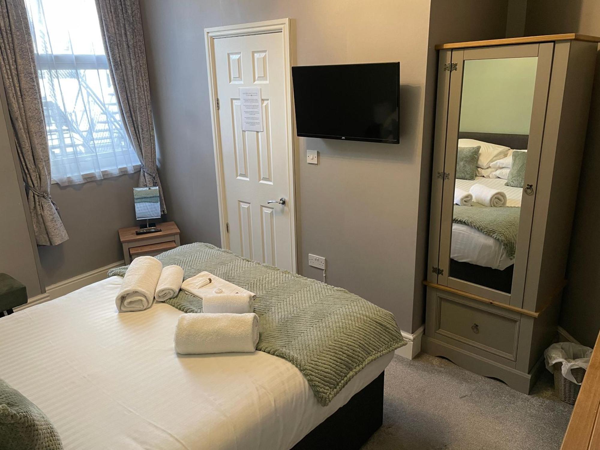 The Wildings Hotel & Tudno'S Restaurant Llandudno Buitenkant foto