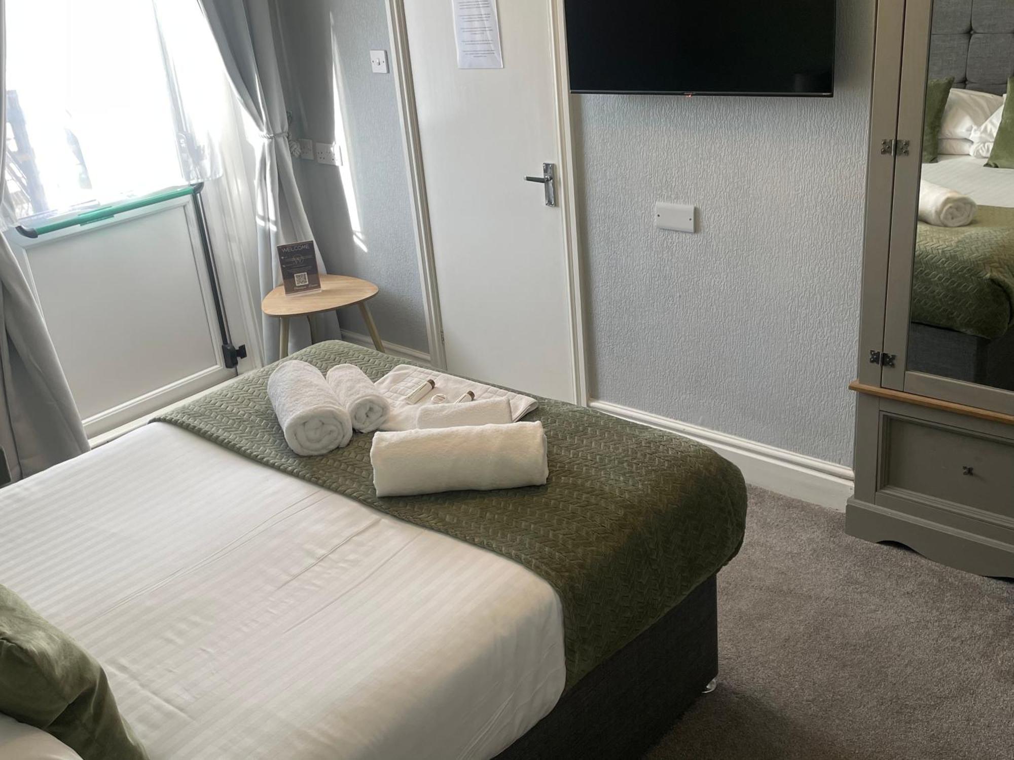 The Wildings Hotel & Tudno'S Restaurant Llandudno Buitenkant foto