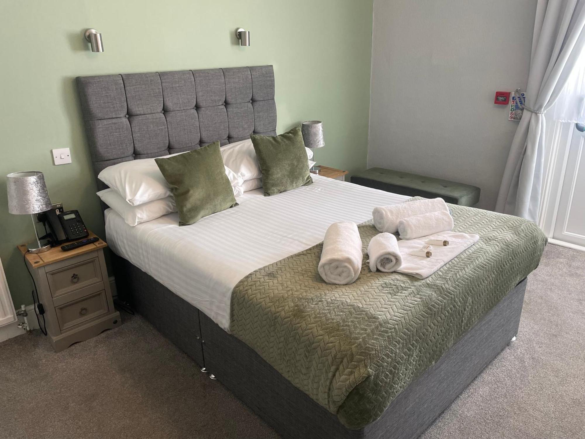 The Wildings Hotel & Tudno'S Restaurant Llandudno Buitenkant foto