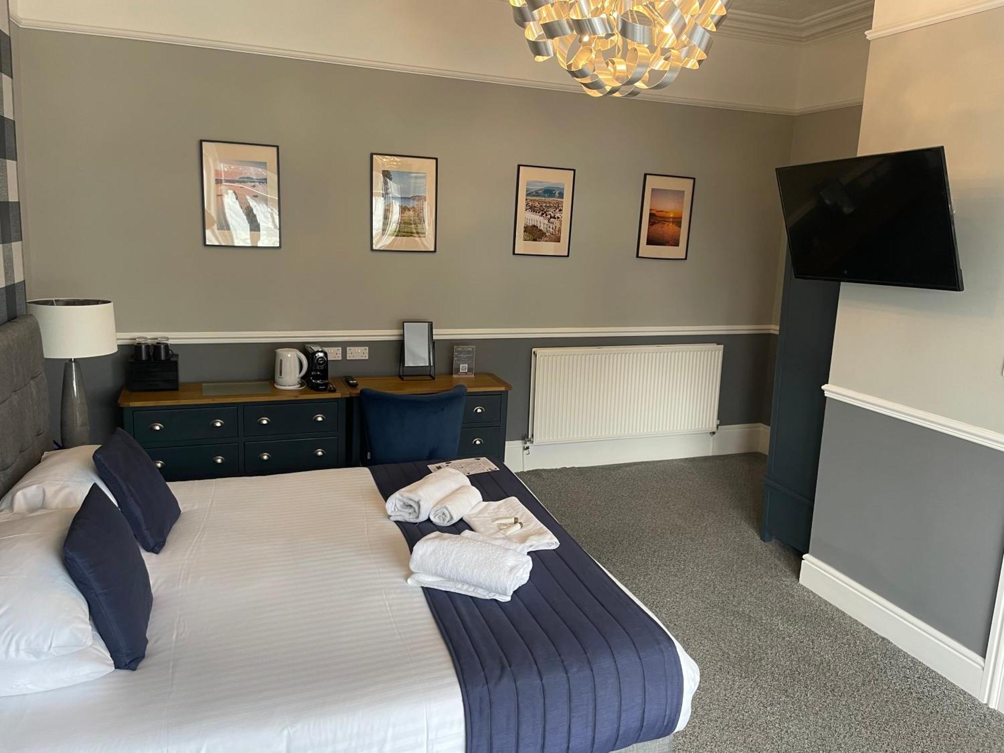 The Wildings Hotel & Tudno'S Restaurant Llandudno Buitenkant foto