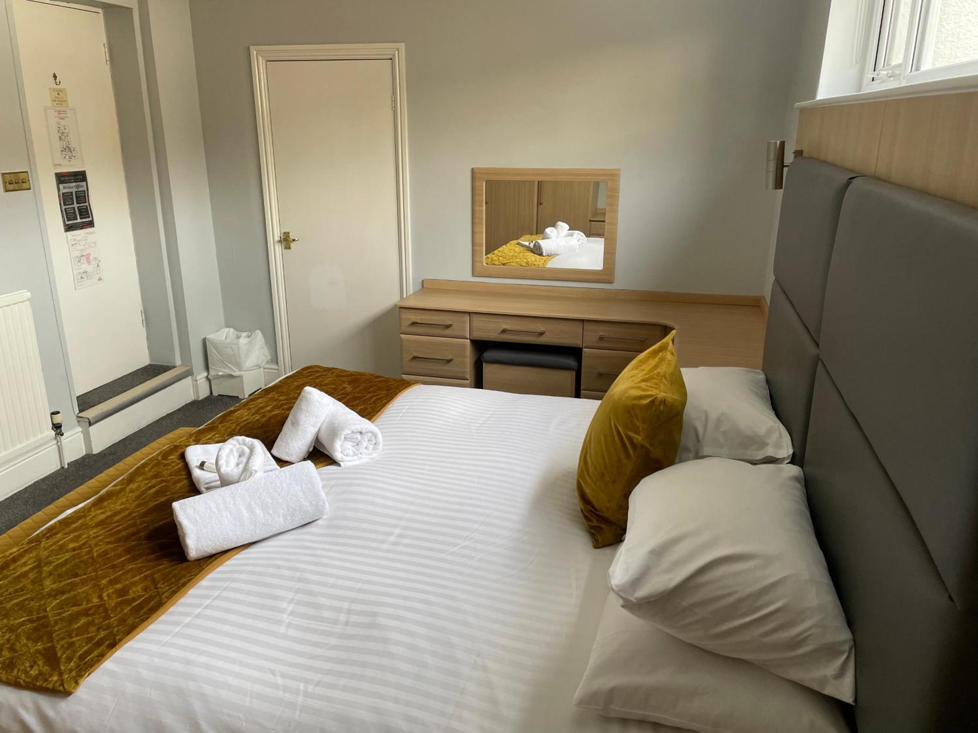 The Wildings Hotel & Tudno'S Restaurant Llandudno Buitenkant foto