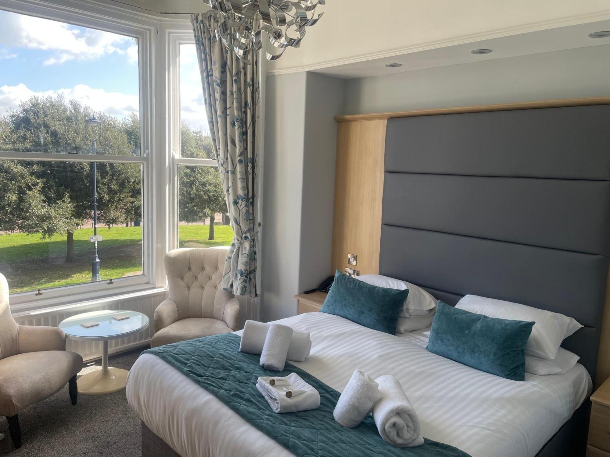 The Wildings Hotel & Tudno'S Restaurant Llandudno Buitenkant foto