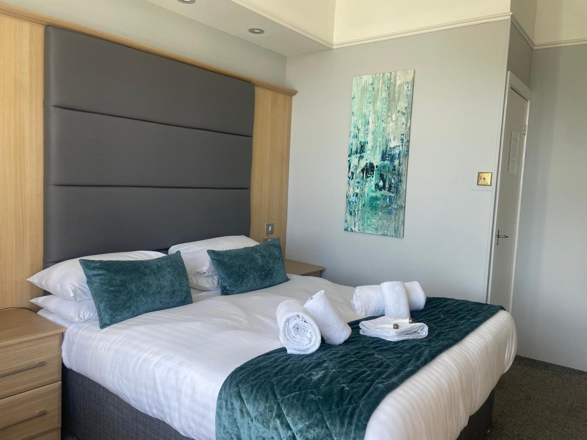 The Wildings Hotel & Tudno'S Restaurant Llandudno Buitenkant foto