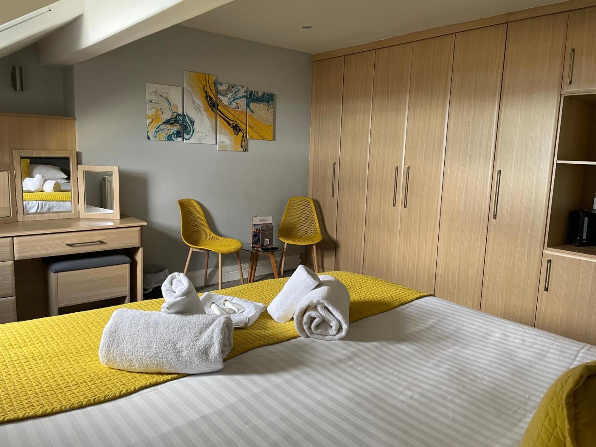 The Wildings Hotel & Tudno'S Restaurant Llandudno Buitenkant foto