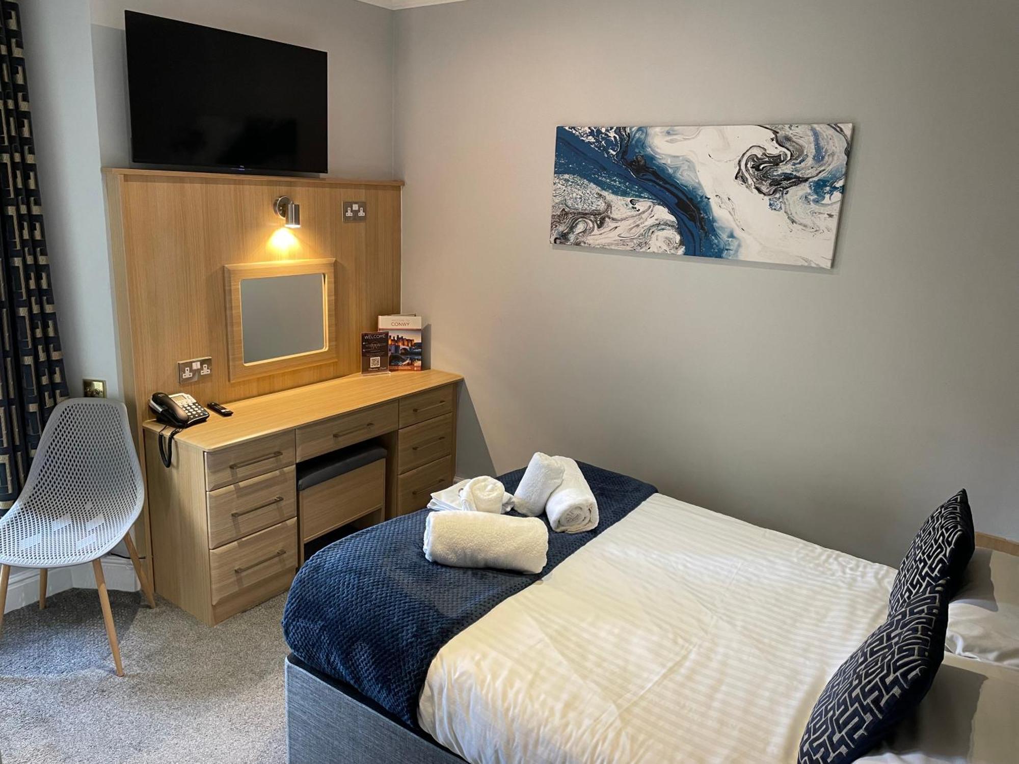 The Wildings Hotel & Tudno'S Restaurant Llandudno Buitenkant foto